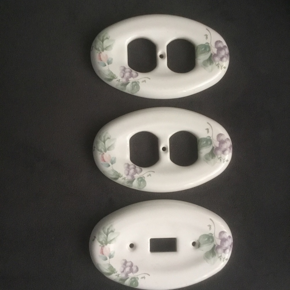 Pfaltzgraff Porcelain Oval Outlet & Switch Covers Grape Vine vintage Set of 3